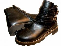 Simple Black Color Ladies Boot