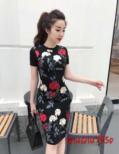Black floral bodycon dress